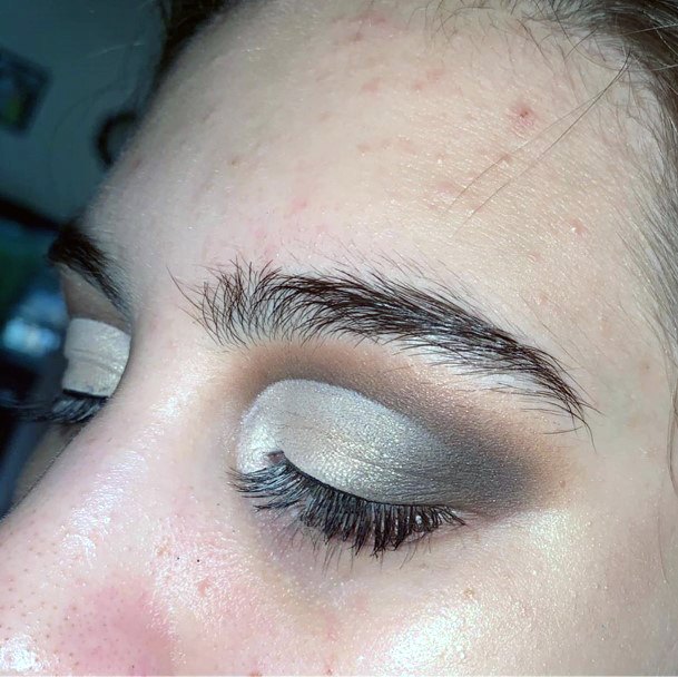 Women Silver And Dark Brown Eyeshadow