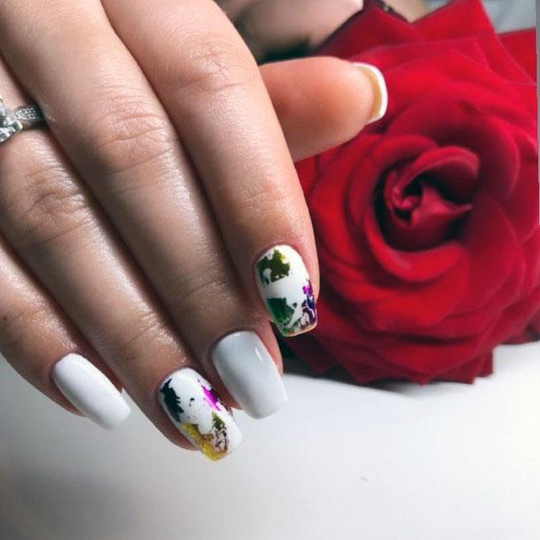 Women White Gel Nail Ideas