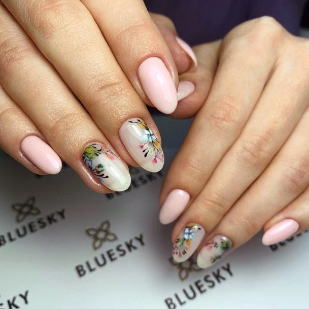 Womens Amazing April Nails