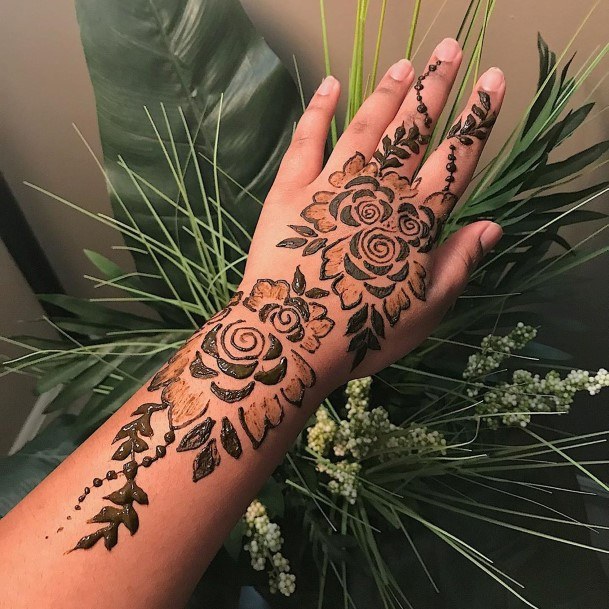 Womens Amazing Henna Tattoo Hands