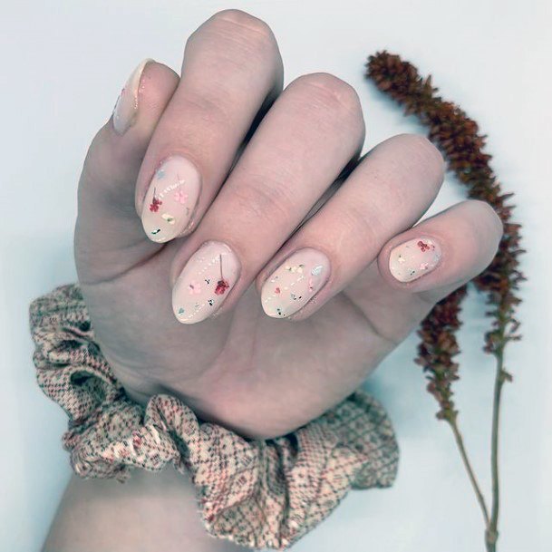 Womens Amazing Romantic Nails