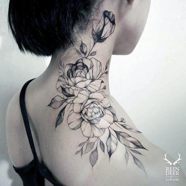 Womens Amazing Shoulder Tattoo