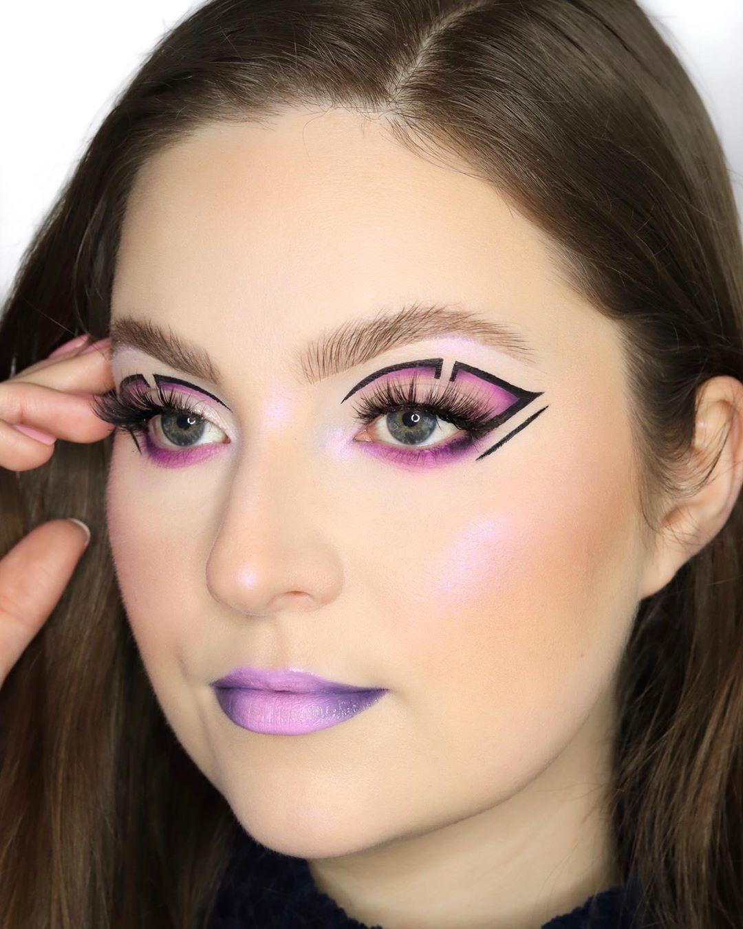 Womens Amethyst Art Eyeliner Look