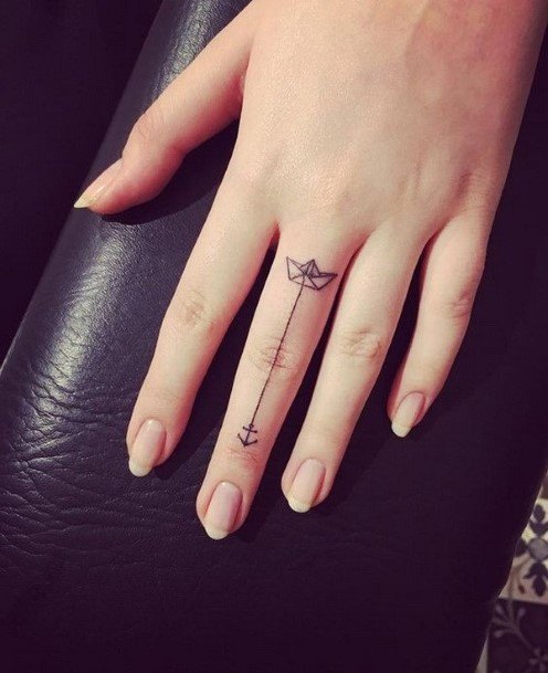 Womens Anchored Arrow Tattoo Fingers