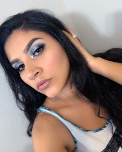 Womens Ashy Silver And Blue Eyeshadow