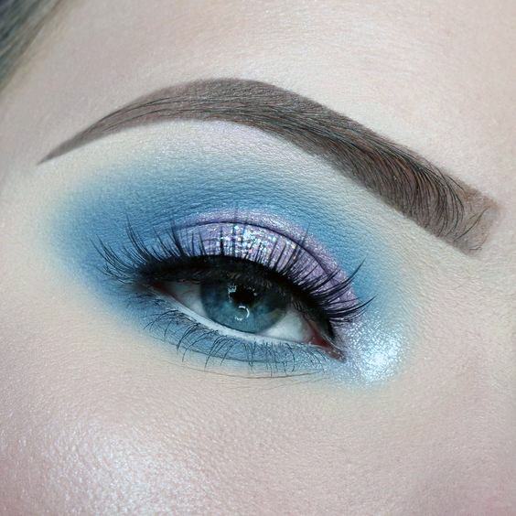 Womens Azure Light Blue Eyeshadow