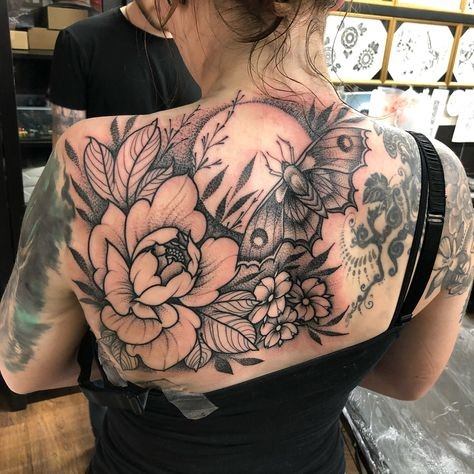 Womens Back Captivating Flowers Tattoo