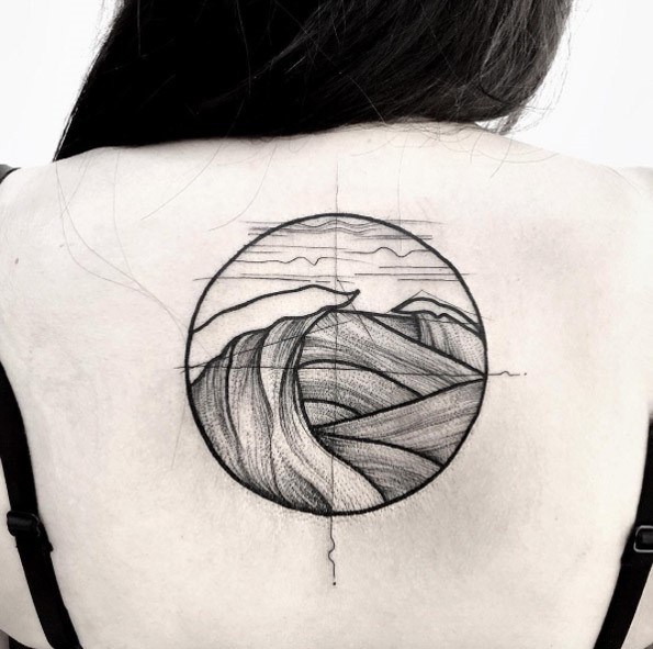 Womens Back Cool Circle Tattoo