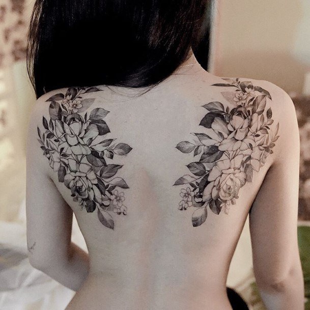 Womens Back Flower Hanging Tattoo