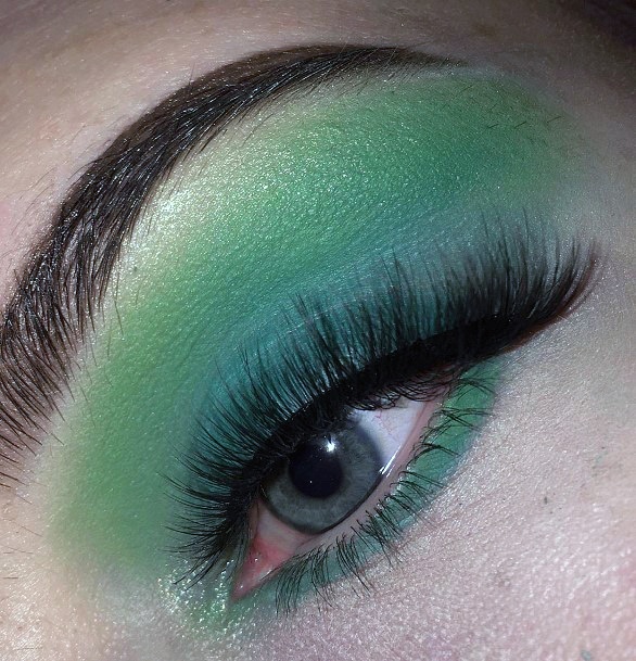 Womens Basil Green Eyeshadow