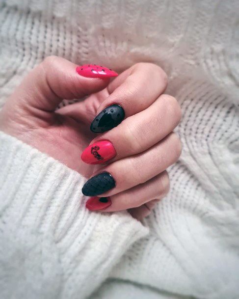 Womens Black And Red Romantic Nails