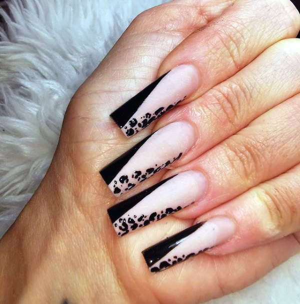 Womens Black Edged Design Leopard Nails