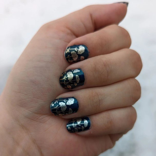 Womens Blue And Silver Nail Design Ideas