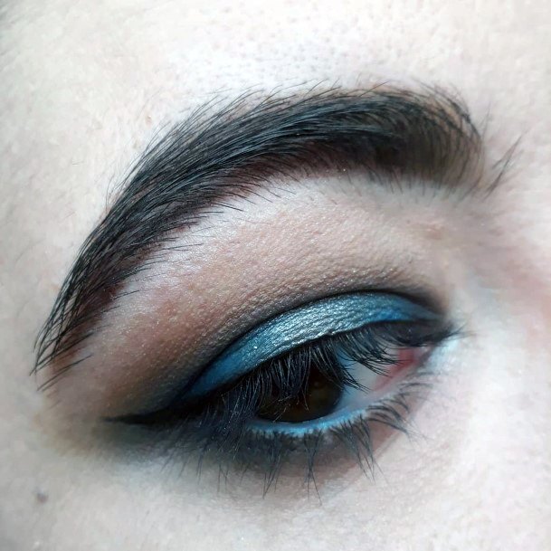 Womens Blue Toned Grey Shaded Eyeshadow