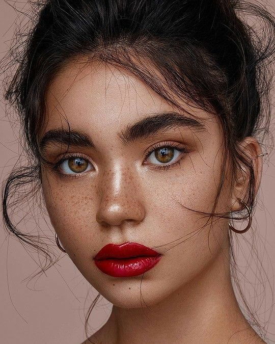 Womens Brilliant Red Lipstick Makeup Looks