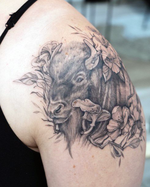 Womens Buffalo Girly Tattoo Designs