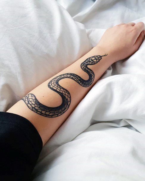 Womens Calves Zig Zag Snake Tattoo