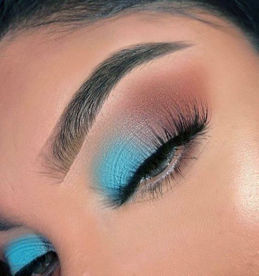 Womens Color Changing Blue And Brown Eyeshadow