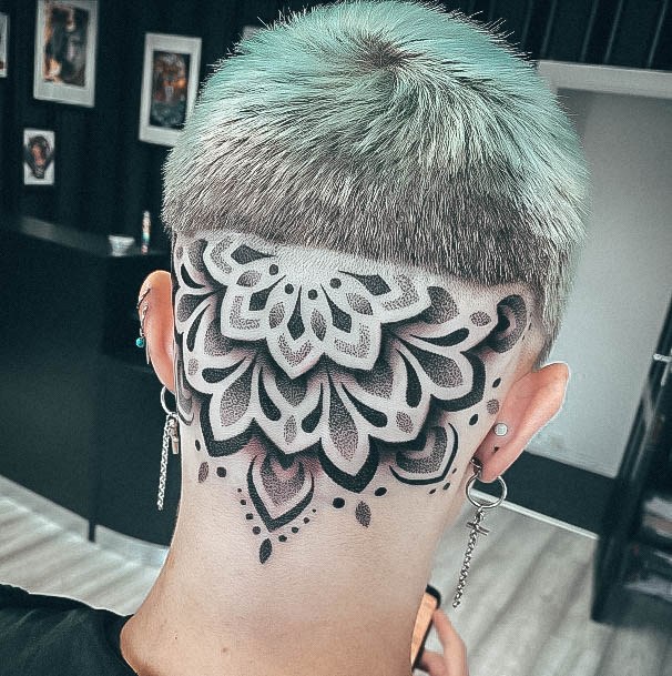 Womens Cool Back Of Neck Tattoo Ideas