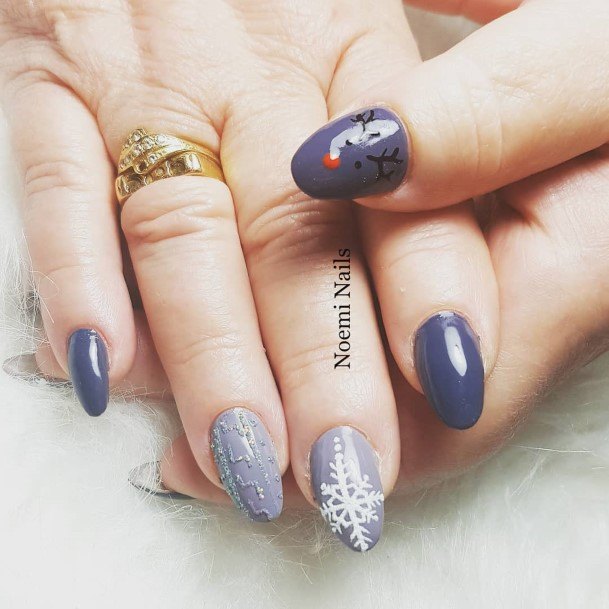 Womens Cool Christmas Gel Nail Ideas