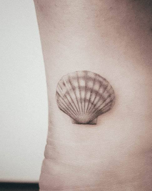 Womens Cool Clam Tattoo Ideas