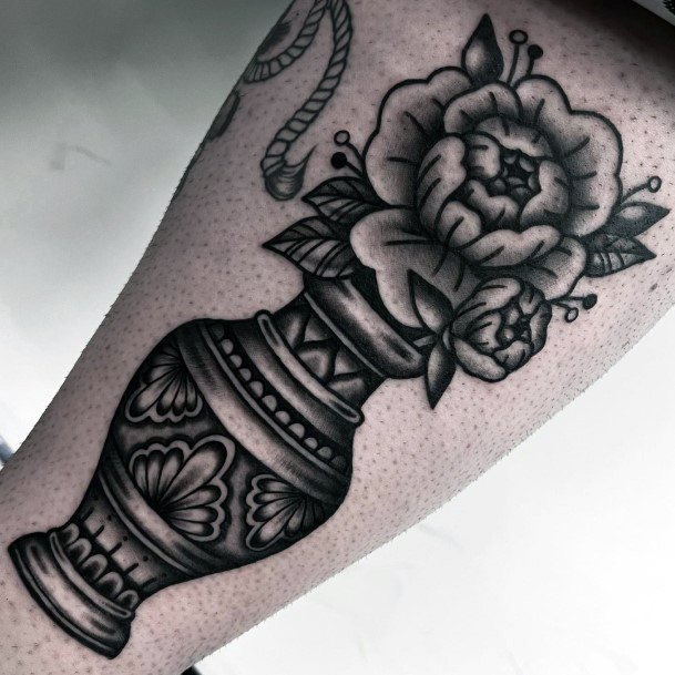 Womens Cool Flower Vase Tattoo Ideas