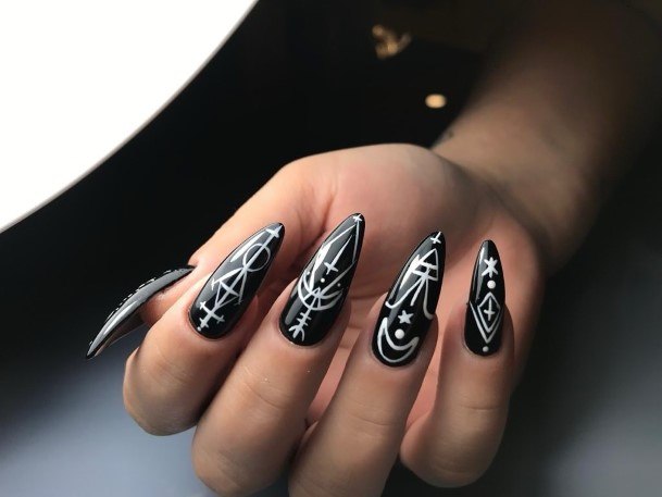 Womens Cool Geometric Nail Ideas