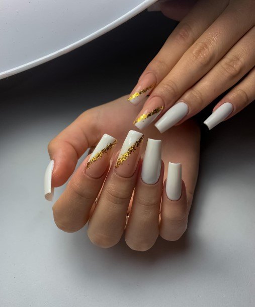 Womens Cool Gold Nail Ideas