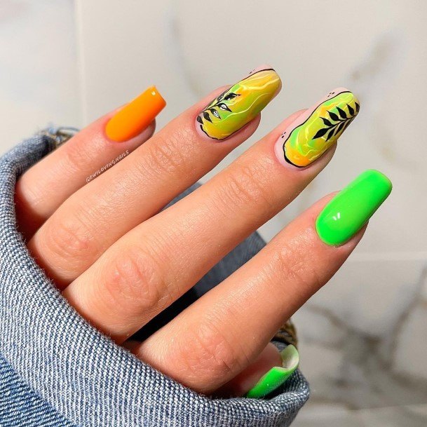 Womens Cool Green And Yellow Nail Ideas