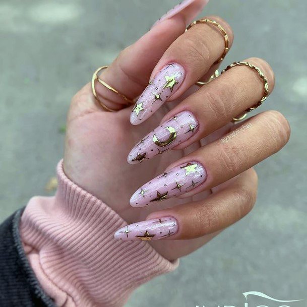 Womens Cool Holiday Nail Ideas