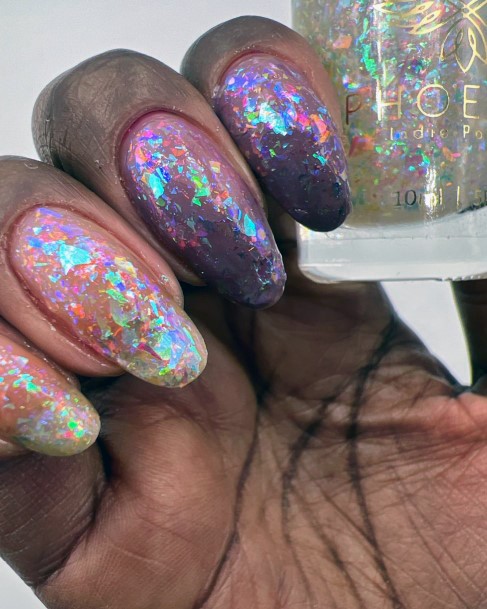 Womens Cool Holographic Nail Ideas