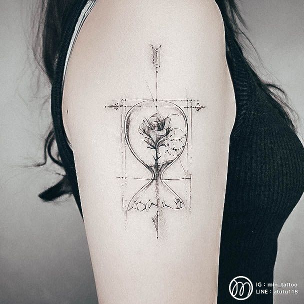 Womens Cool Hourglass Tattoo Ideas