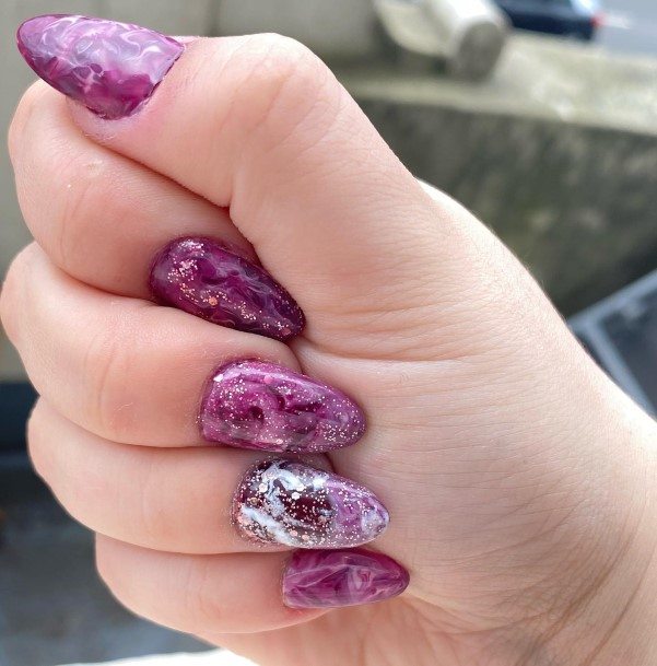 Womens Cool Marble Nail Ideas