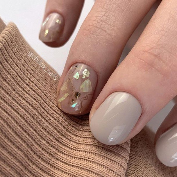 Womens Cool Metallic Gold Nail Ideas