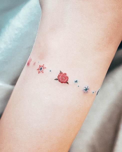 Womens Cool Small Flower Tattoo Ideas