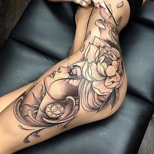 Womens Cool Tattoo On Thighs