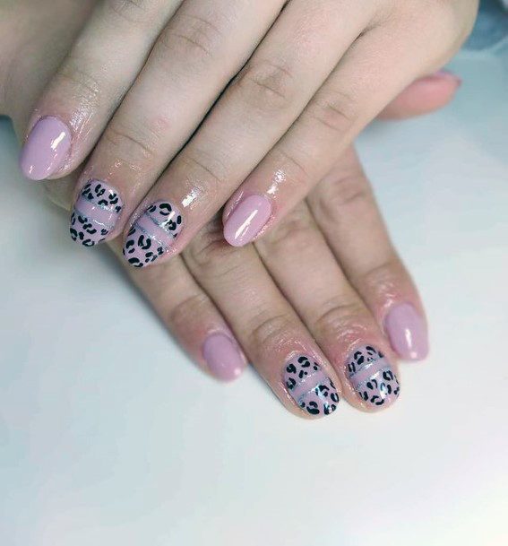 Womens Coral Nails With Leopard Print Art