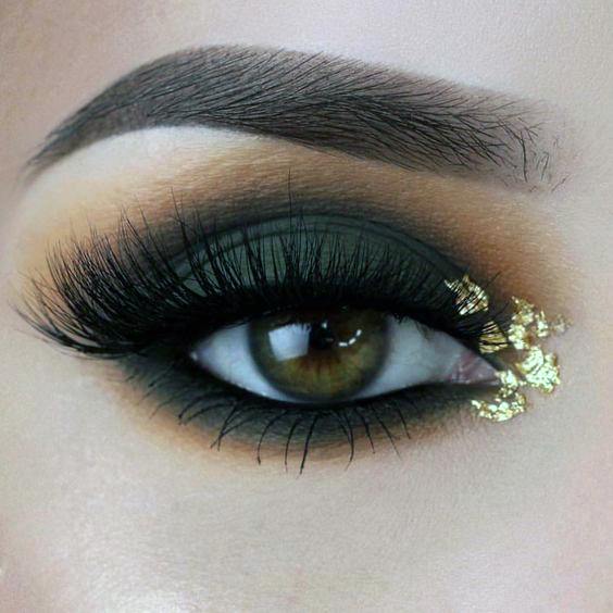 Womens Cute Eyeshadow With Golden Foils