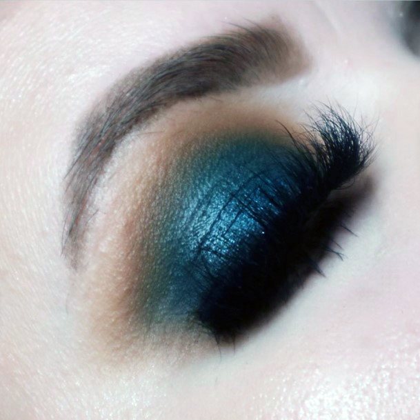 Womens Dark Blue Eyeshadow Ideas