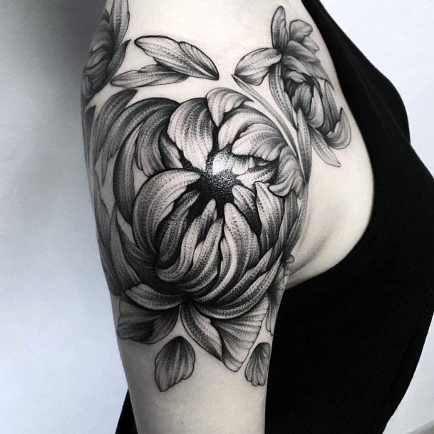 Womens Dark Closed Petals Tattoo Shoulder