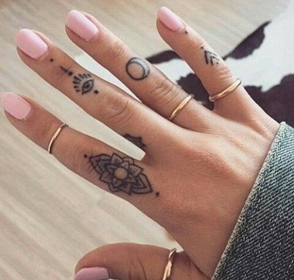 Womens Exotic Art Tattoo Fingers