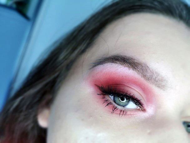 Womens Fabulous Red Eyeshadow