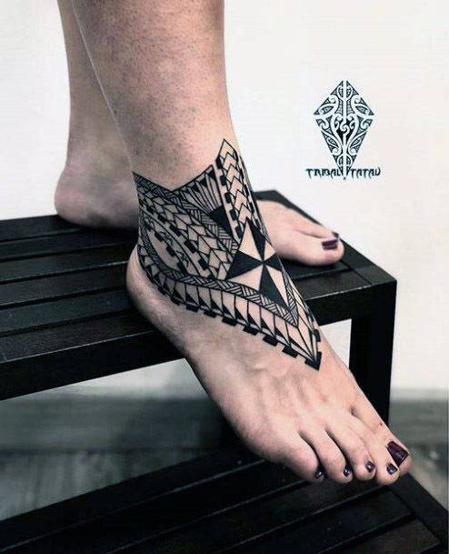 Womens Feet Amazing Tribal Tattoo