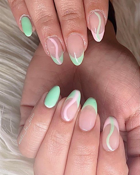 Womens Fingernail Art Green And Pink Nail