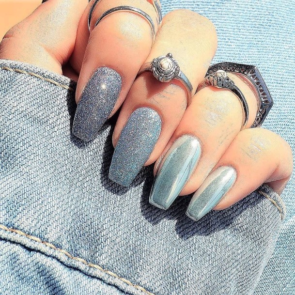 Womens Fingernail Art Grey With Glitter Nail