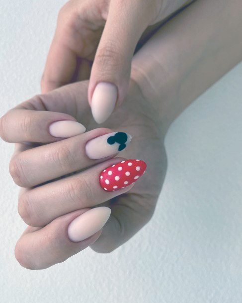 Womens Fingernail Art Mickey Mouse Nail