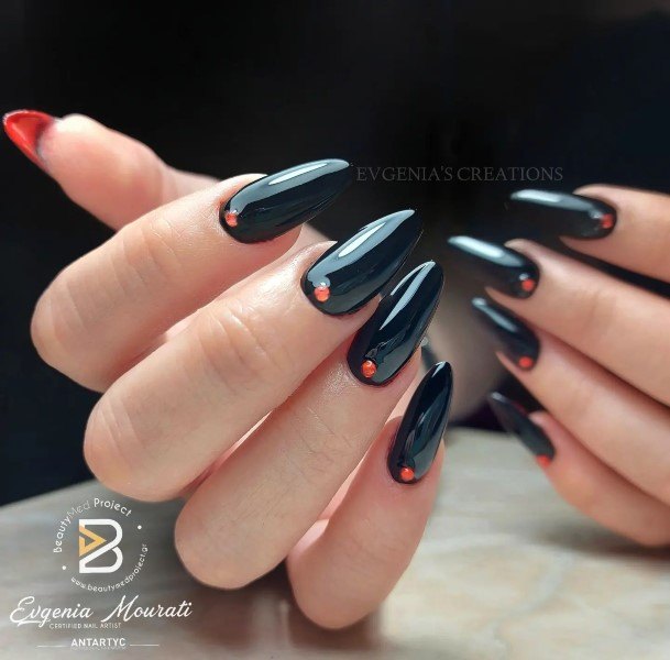 Womens Fingernail Art Red And Black Nail