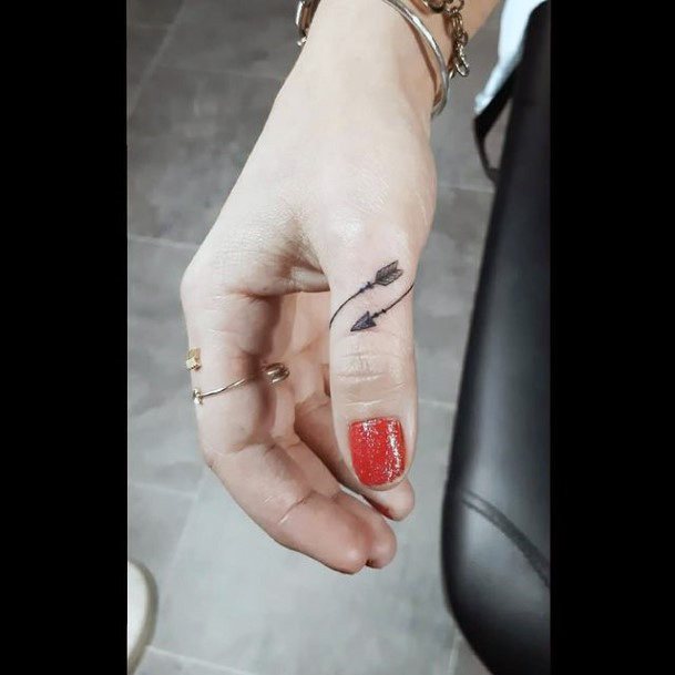 Womens Fingers Creeper Arrow Tattoo