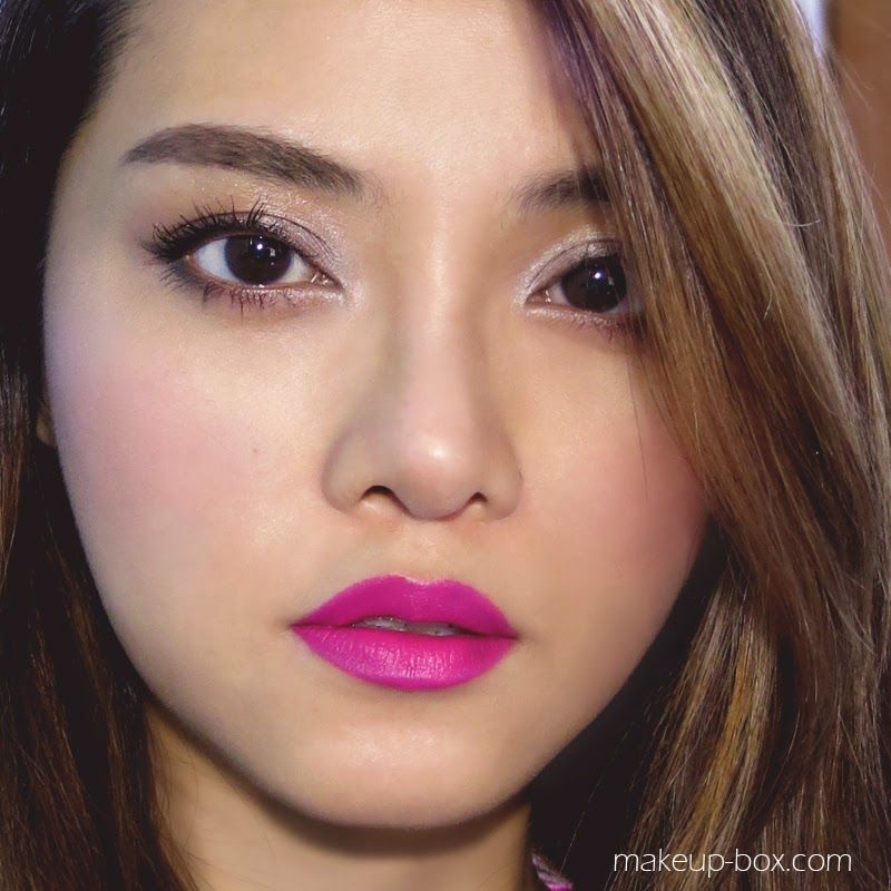 Womens Flattering Pink Lipstick Makeup Looks