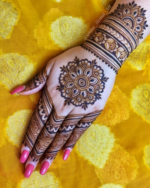 Womens Flowery Henna Tattoo On Hands